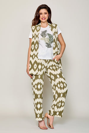 Conjunto de blusa estampada con chaleco y pantalón