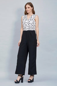 JUMPSUIT COLOR NEGRO CON ESTAMPADO A LUNARES