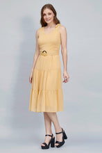 Cargar imagen en el visor de la galería, VESTIDO CORTO CASUAL COLOR BEIGE CON FALDA MIDI