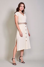 Cargar imagen en el visor de la galería, Vestido midi casual color hueso con cinturón