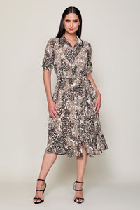 Vestido casual con estampado print color café con botones