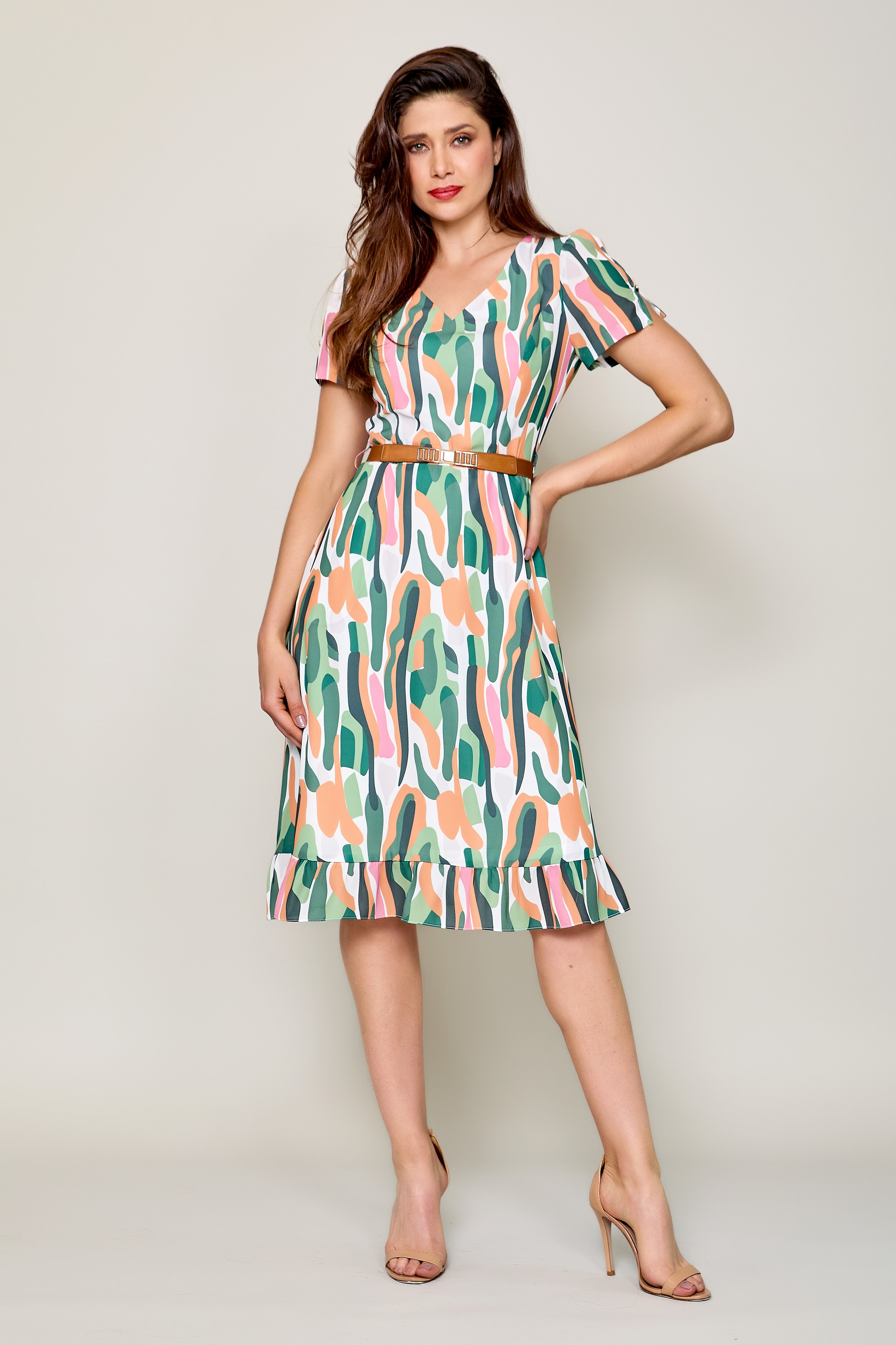 Vestido corto casual con estampado multicolor y cinturón