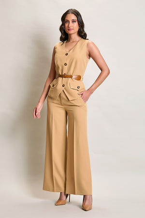 Conjunto café de chaleco con cinturón con pantalón amplio