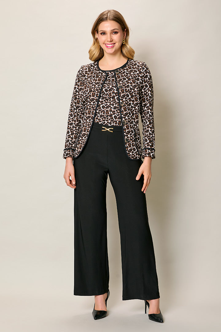 Conjunto estampado print de blusa con saco y pantalón negro