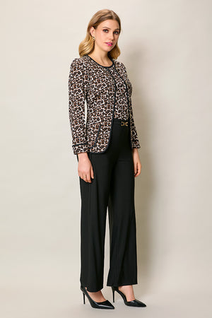 Conjunto estampado print de blusa con saco y pantalón negro