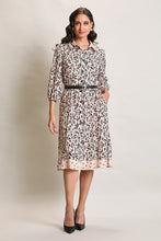 Cargar imagen en el visor de la galería, Vestido casual camisero estampado color rosa