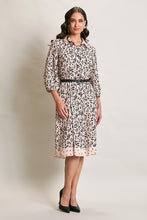 Cargar imagen en el visor de la galería, Vestido casual camisero estampado color rosa