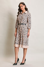 Cargar imagen en el visor de la galería, Vestido casual camisero estampado color rosa