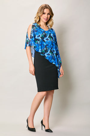 Conjunto de blusa estampada color azul con falda recta