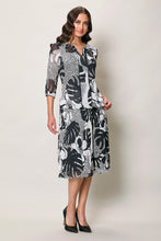 Cargar imagen en el visor de la galería, Conjunto de blusa estampada color negro con falda