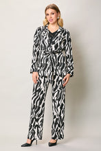 Cargar imagen en el visor de la galería, Conjunto tres piezas casual estampado color negro