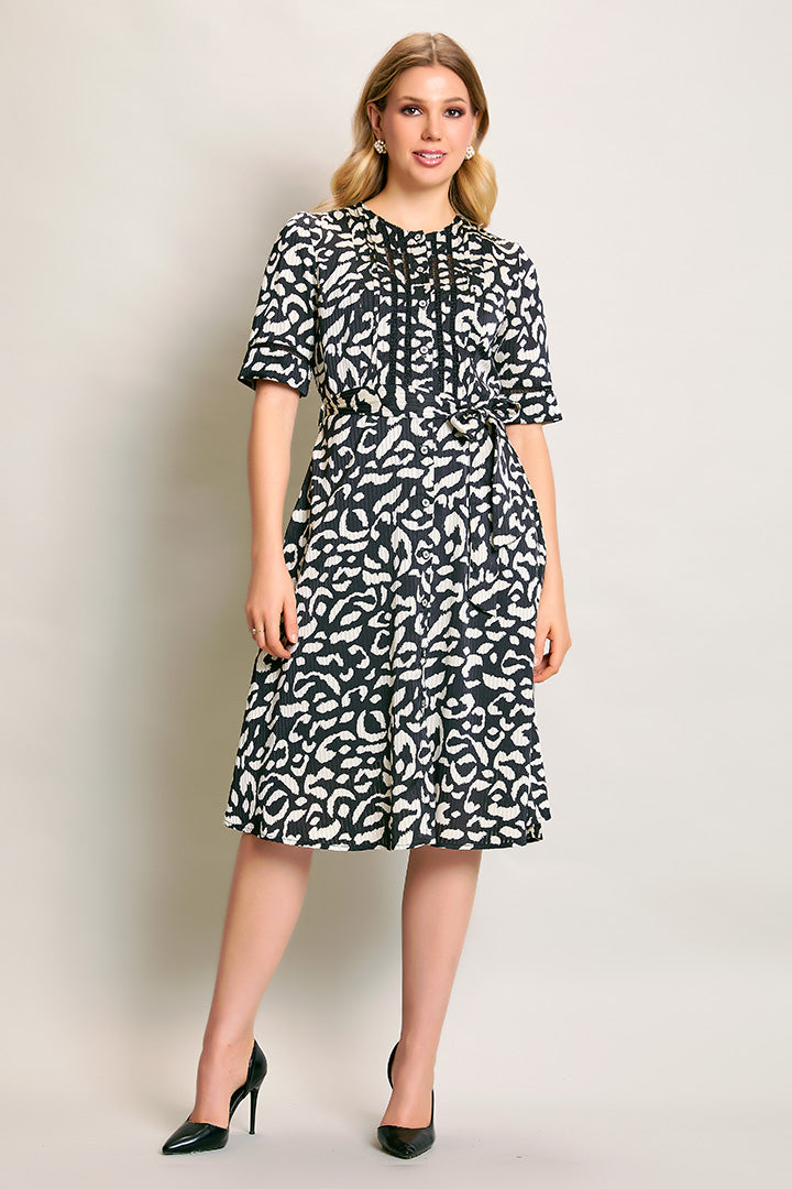 Vestido estampado color negro con manga y cinturón