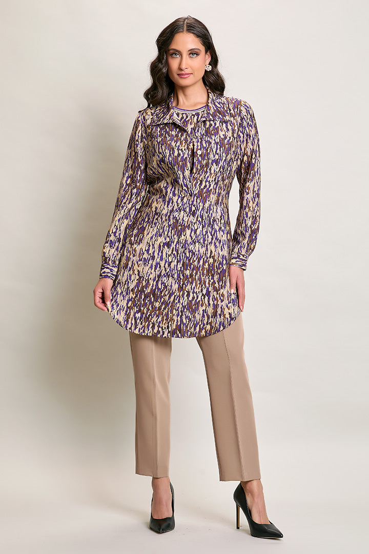 Conjunto de tres piezas color morado con pantalón