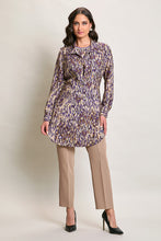 Cargar imagen en el visor de la galería, Conjunto de tres piezas color morado con pantalón