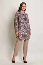 Cargar imagen en el visor de la galería, Conjunto de tres piezas color morado con pantalón