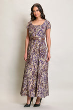 Cargar imagen en el visor de la galería, Maxi vestido casul color morado cuello cuadrado