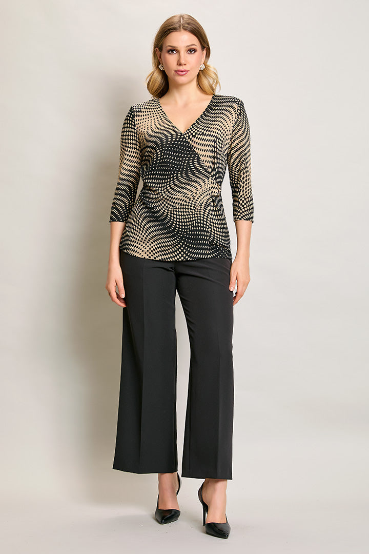 Conjunto color negro con blusa estampada y pantalón