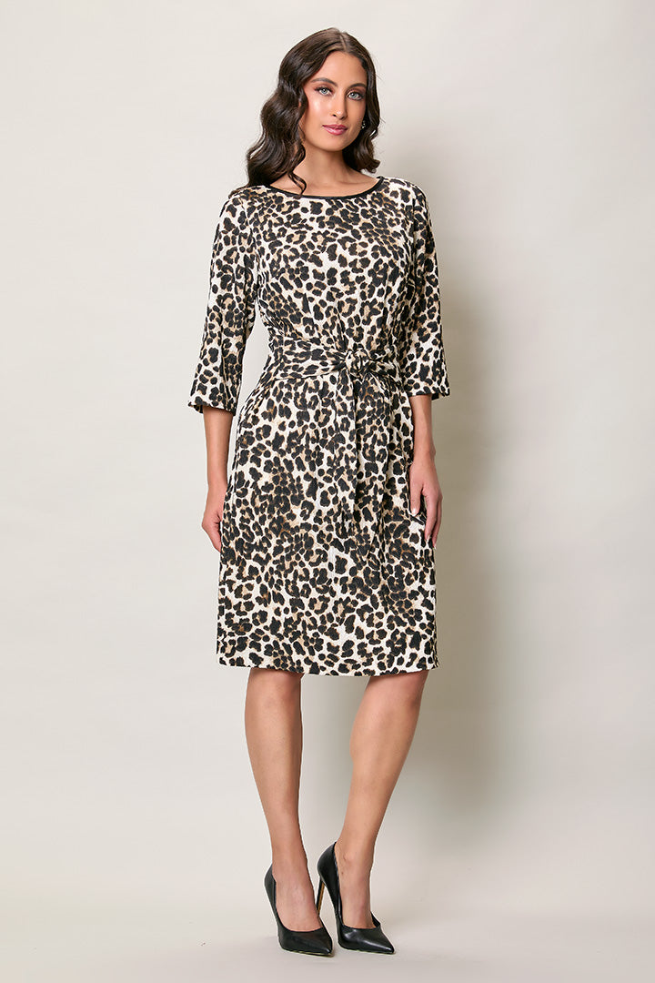 Vestido casual animal print manga 3/4 con cinturón