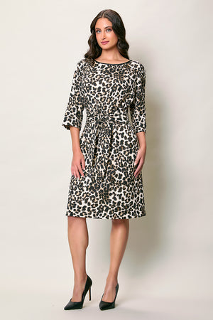 Vestido casual animal print manga 3/4 con cinturón