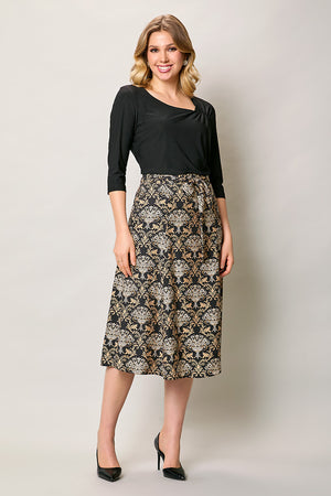 Vestido elegante color negro manga 3/4 falda estampada