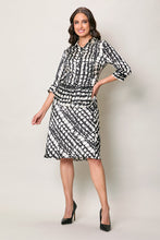 Cargar imagen en el visor de la galería, Conjunto negro elegante estampado con falda y cinturón