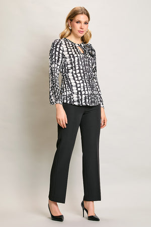 Conjunto color negro con blusa manga larga y pantalón