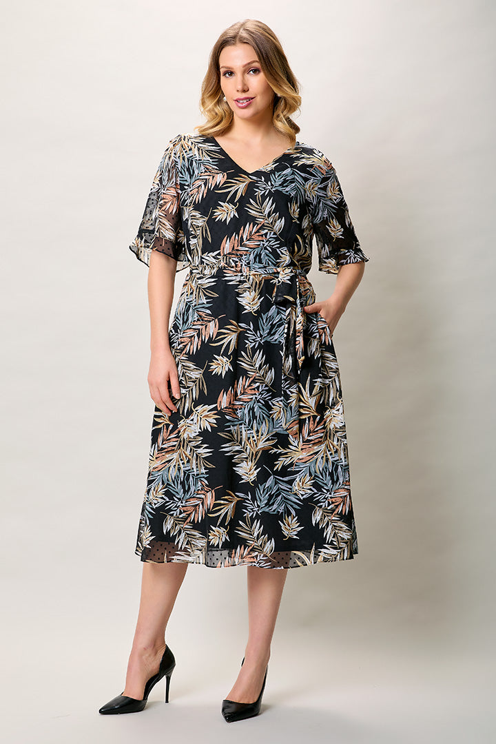 Vestido casual estampado color negro con cuello v