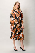 Cargar imagen en el visor de la galería, Conjunto estampado color naranja con falda y camisa