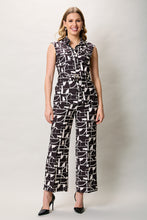 Cargar imagen en el visor de la galería, Conjunto negro estampado geométrico sin manga