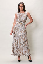 Cargar imagen en el visor de la galería, Maxi vestido color café sin manga cuello cuadrado