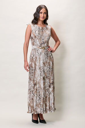 Maxi vestido color café sin manga cuello cuadrado