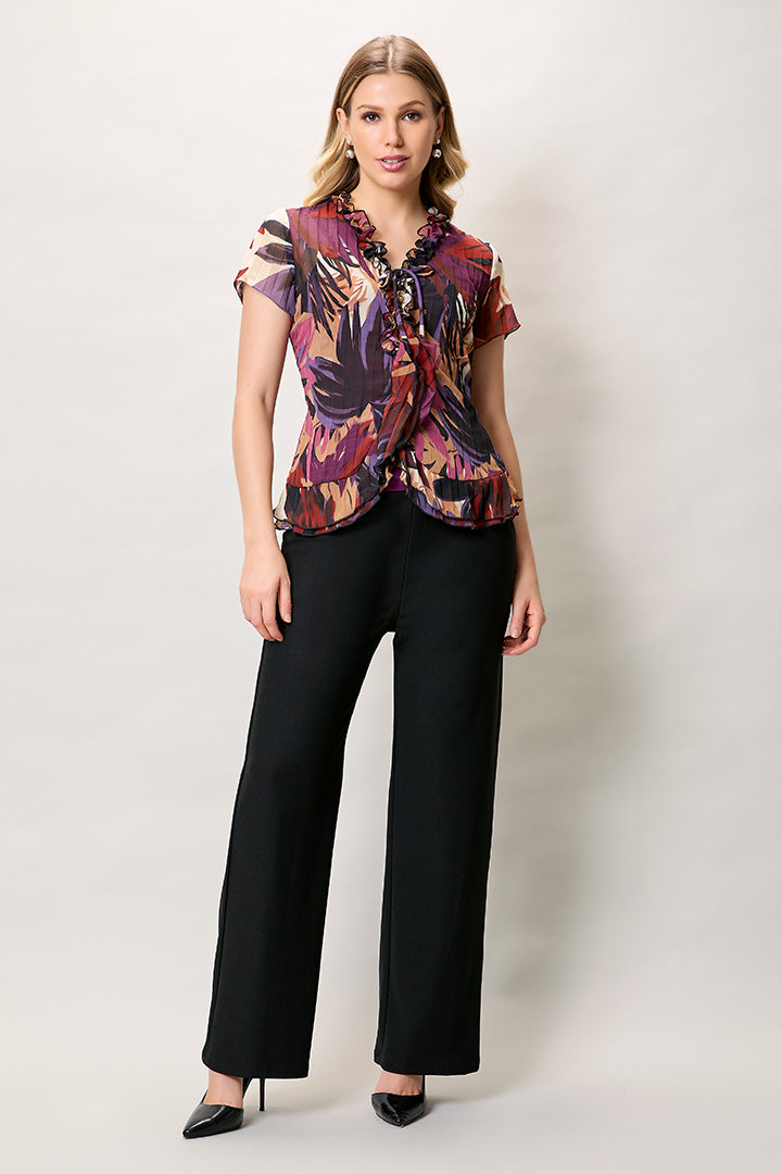 Conjunto de blusa estampada color morado con pantalón