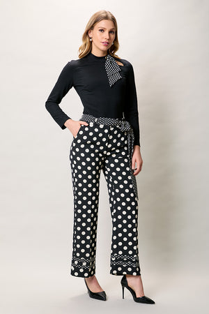 Conjunto color negro con blusa y pantalón estampado