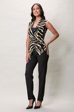 Cargar imagen en el visor de la galería, Conjunto de chaleco estampado color café con pantalón