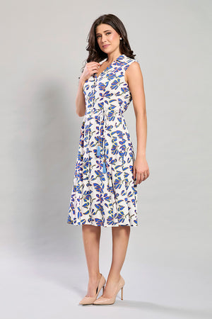 Vestido blanco con estampado floral sin mangas