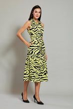 Cargar imagen en el visor de la galería, Vestido casual sin manga color verde con estampado