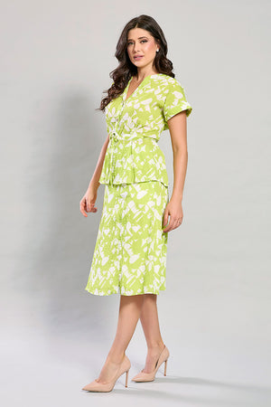 Conjunto estampado verde blusa con cinta y falda
