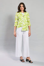 Cargar imagen en el visor de la galería, Conjunto de blusa estampada color verde con pantalón