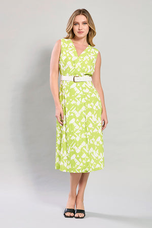 Vestido estampado verde sin mangas con cinturón blanco