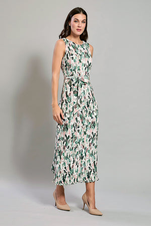 Maxivestido blanco sin mangas estampado floral y cinturón