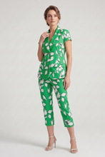 Cargar imagen en el visor de la galería, Conjunto primaveral color verde con estampado