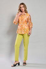 Cargar imagen en el visor de la galería, Conjunto de pantalón verde y blusa naranja manga 3/4