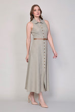 Cargar imagen en el visor de la galería, Maxi vestido camisero color verde con botones