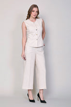 Cargar imagen en el visor de la galería, Conjunto formal de blusa sin manga y pantalón beige