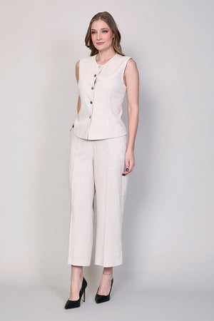 Conjunto formal de blusa sin manga y pantalón beige