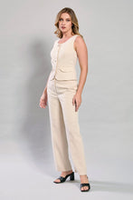 Cargar imagen en el visor de la galería, Conjunto de chaleco a botones y pantalón color beige