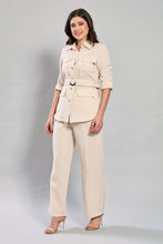 Cargar imagen en el visor de la galería, Conjunto de pantalón y camisa color beige con cinturón