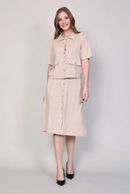 Cargar imagen en el visor de la galería, Conjunto de camisa casual con falda color beige