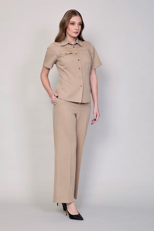 Conjunto de camisa manga corta con pantalón color café