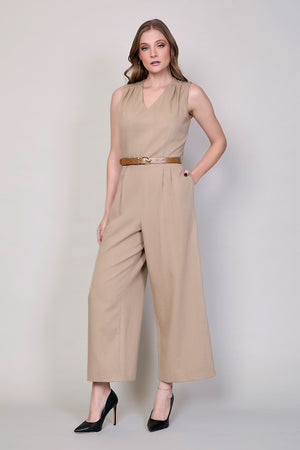 Jumpsuit beige sin mangas con cinturón café